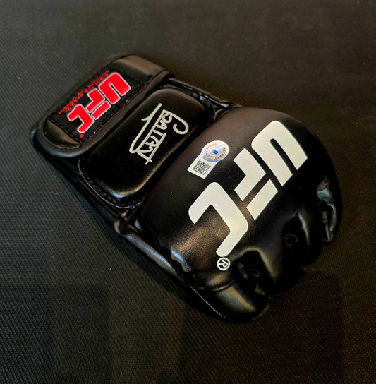 Alex Pereira Autographed UFC Glove Beckett Authenticated