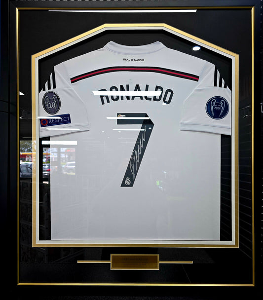 Cristiano Ronaldo Signed Jersey Beckett Certified